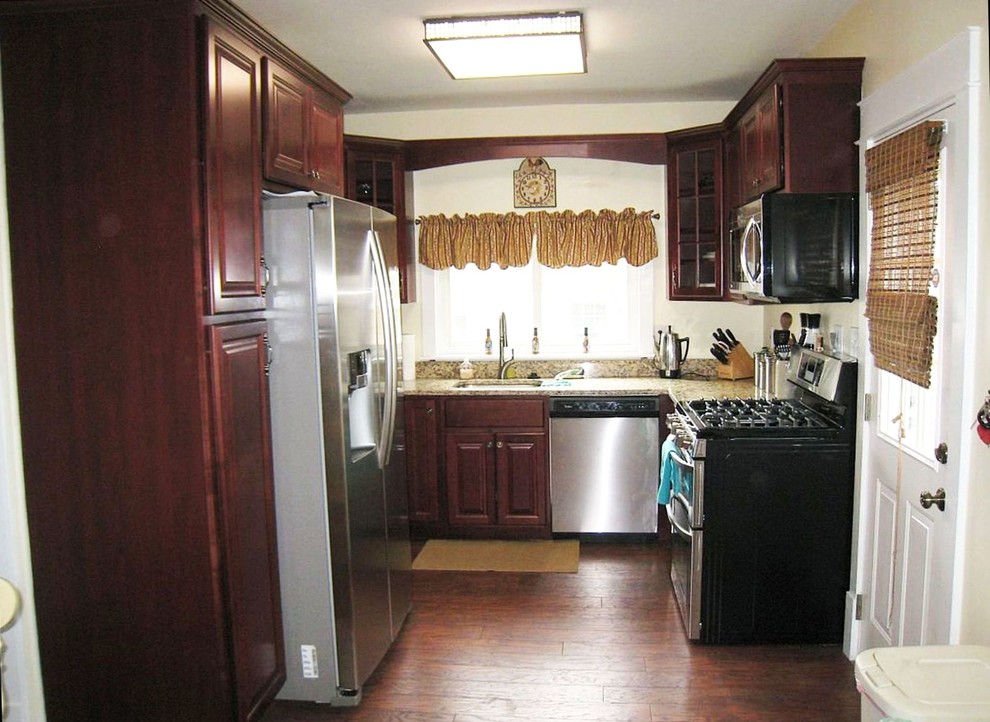 Inspiration for a timeless kitchen remodel in Baltimore