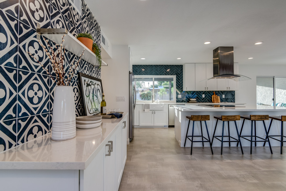 Inspiration for a transitional home design remodel in Phoenix