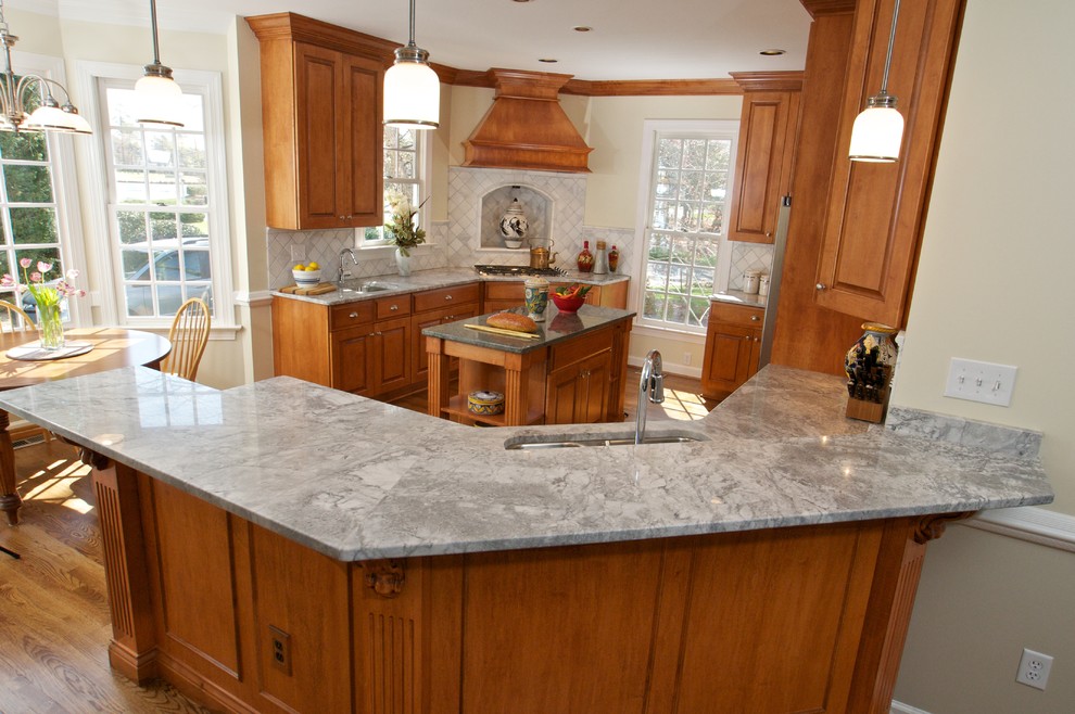 Williamsburg  maple kitchen