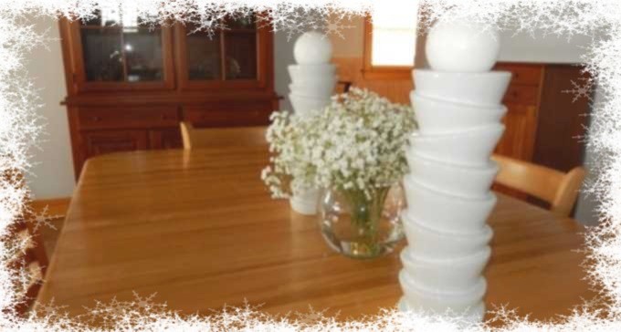 Dining room - transitional dining room idea in Boston