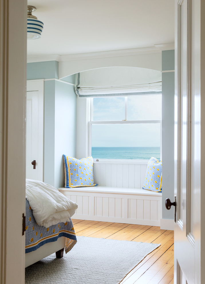Inspiration for a beach style kids' room in Providence.