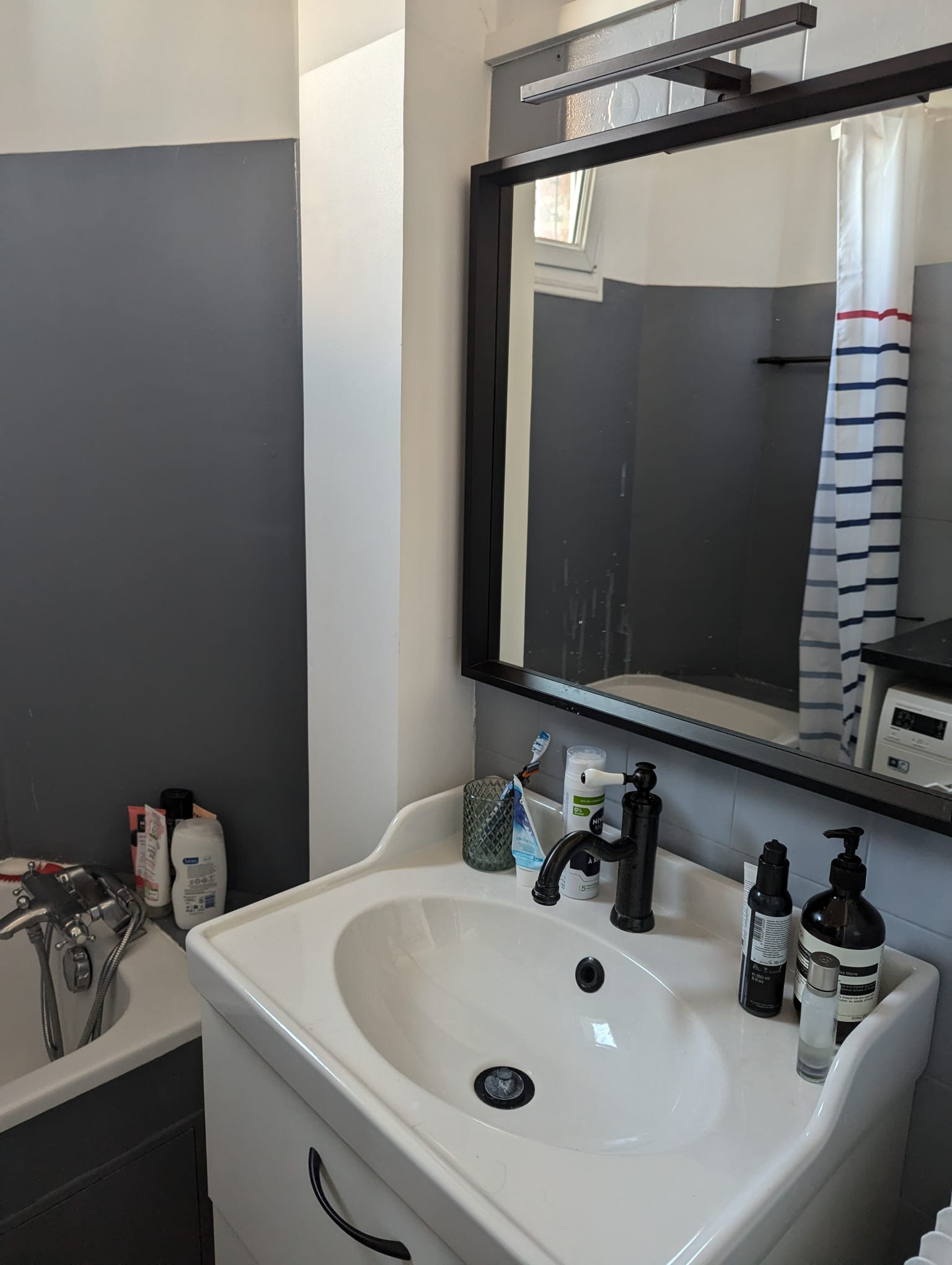 salle de bain zen et fonctionnelle