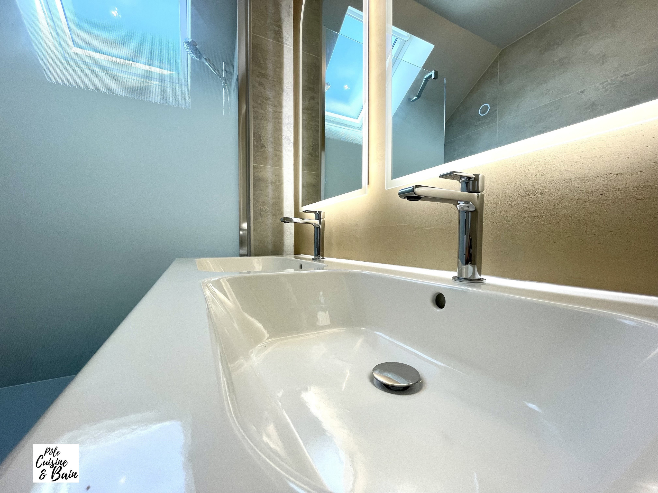 SALLE DE BAIN EN SALLE DE DOUCHE FAMILIALE