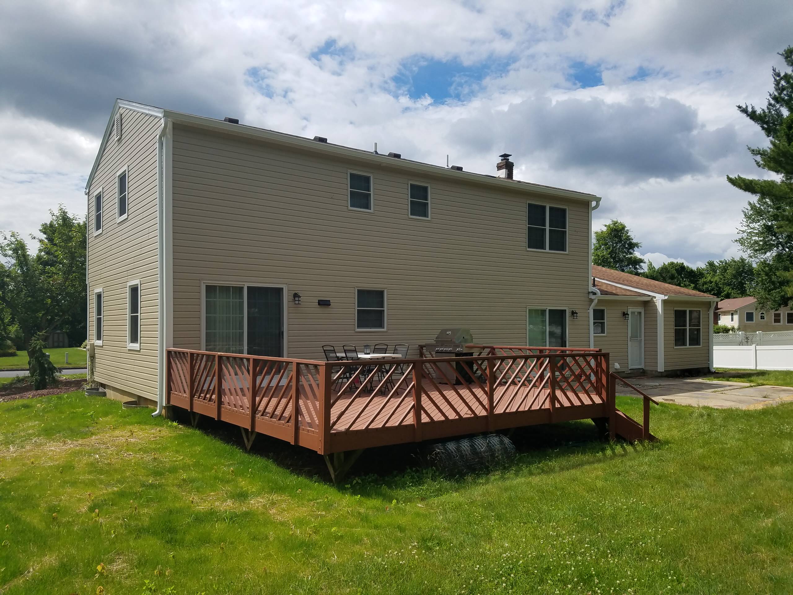 New Windows, Vinyl Siding, and Gutters at Gunpowder Drive in East Brunswick, NJ