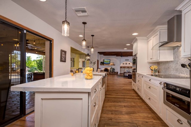 Inspiration for a large transitional kitchen remodel in Phoenix