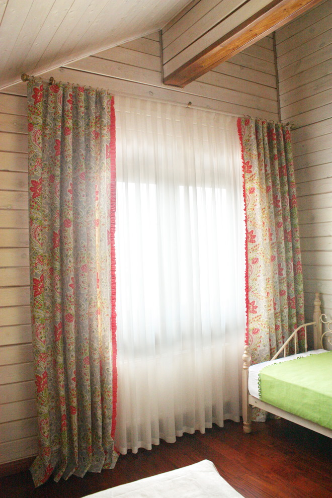 В загородном деревянном доме