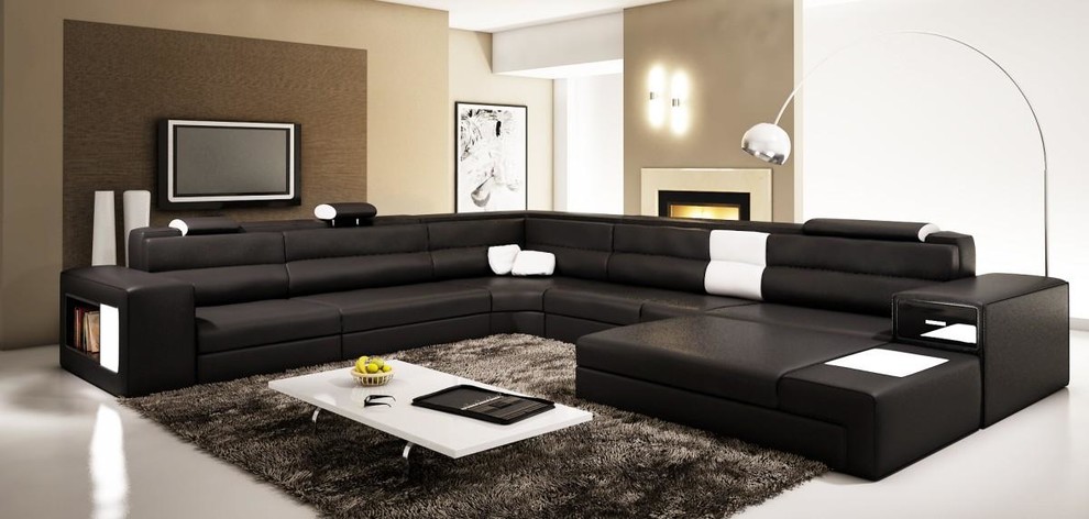Design ideas for a modern living room in Los Angeles.