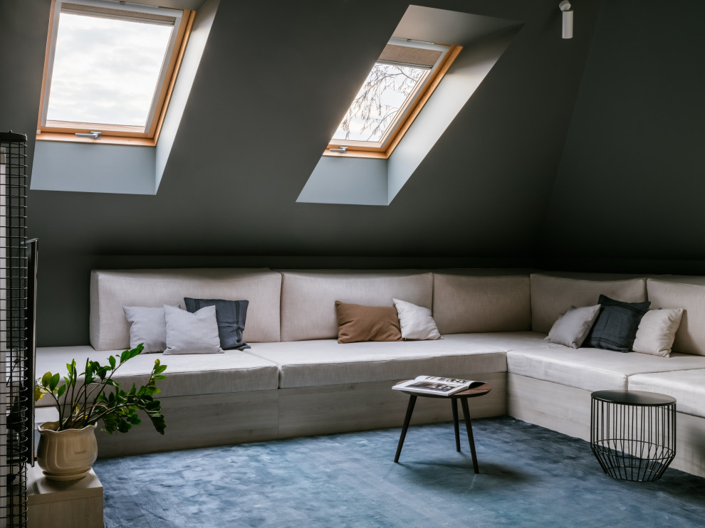 Дом с парящей лестницей