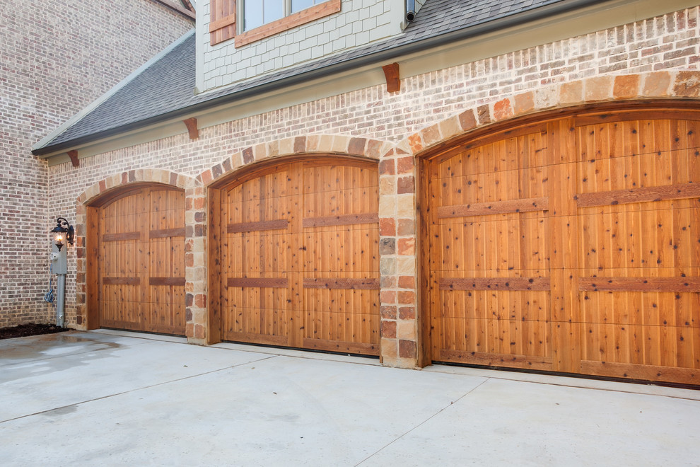 Inspiration for a large traditional garage in Dallas.