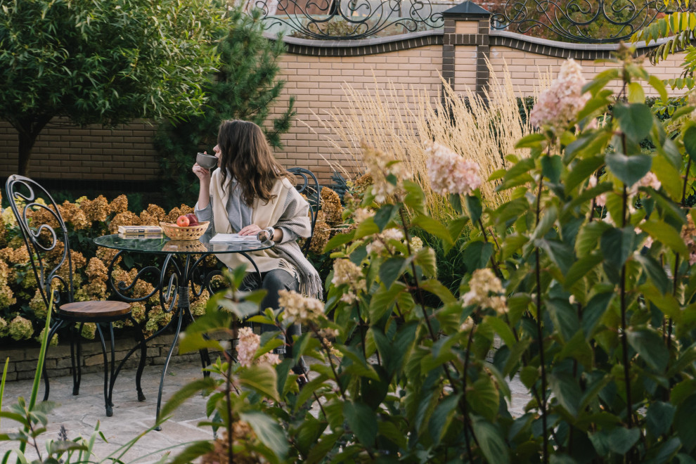 Сад с подпорными стенами