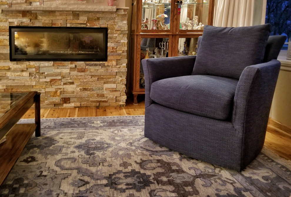 Home design - transitional home design idea in Chicago