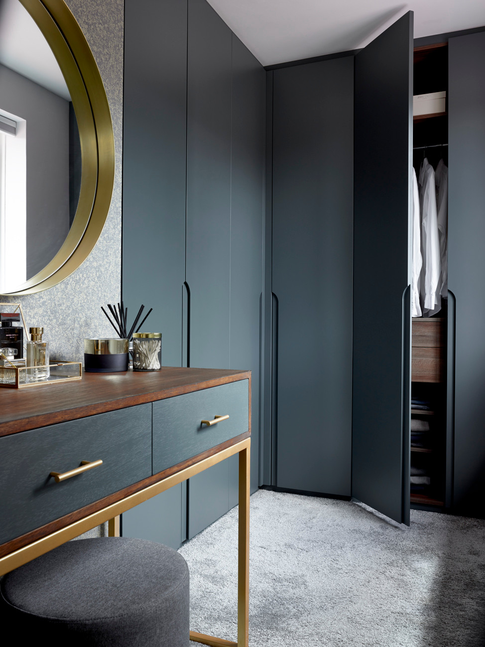 75 Beautiful Grey Storage and Wardrobe Ideas & Designs - April 2026 | Houzz  AU