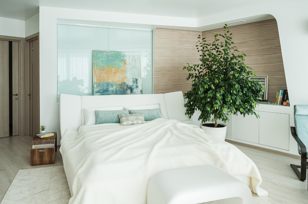 Светлый hi-tech