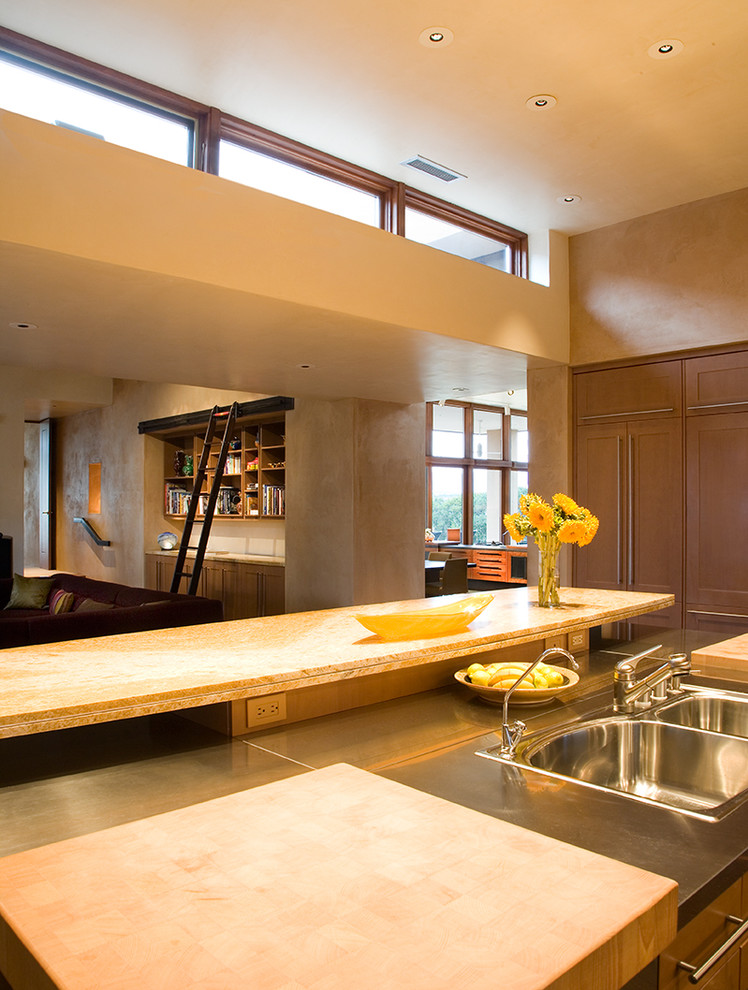 Kitchen - transitional kitchen idea