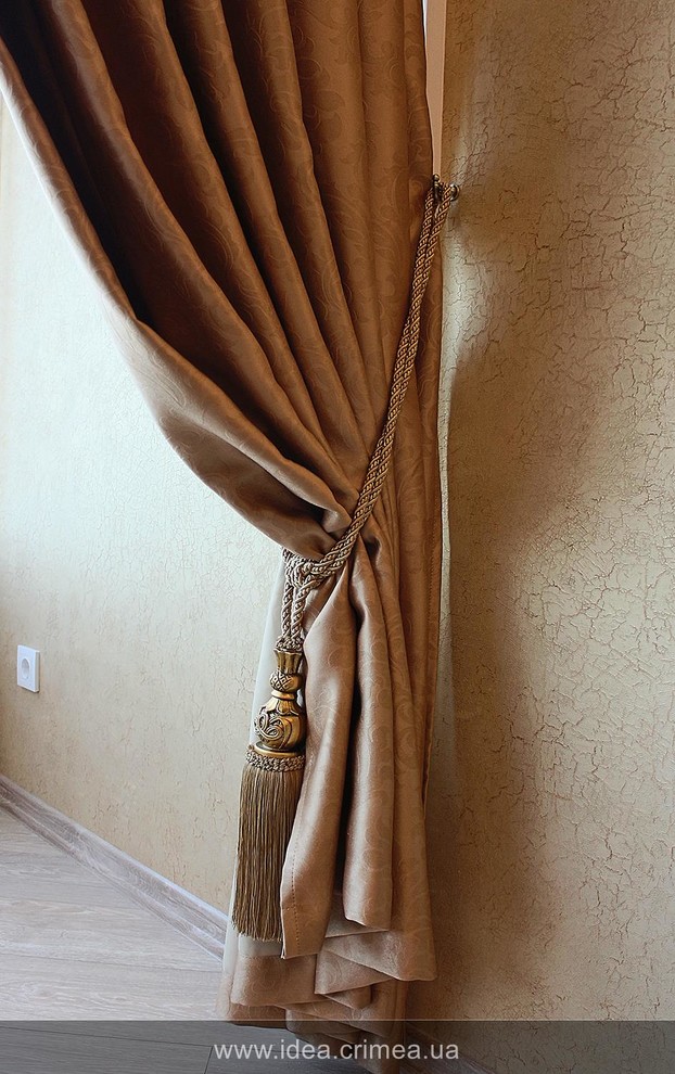 Antique atmosphere in modern apartment