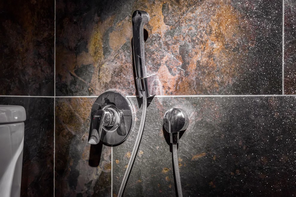 Бразильский сланец в ванной комнате