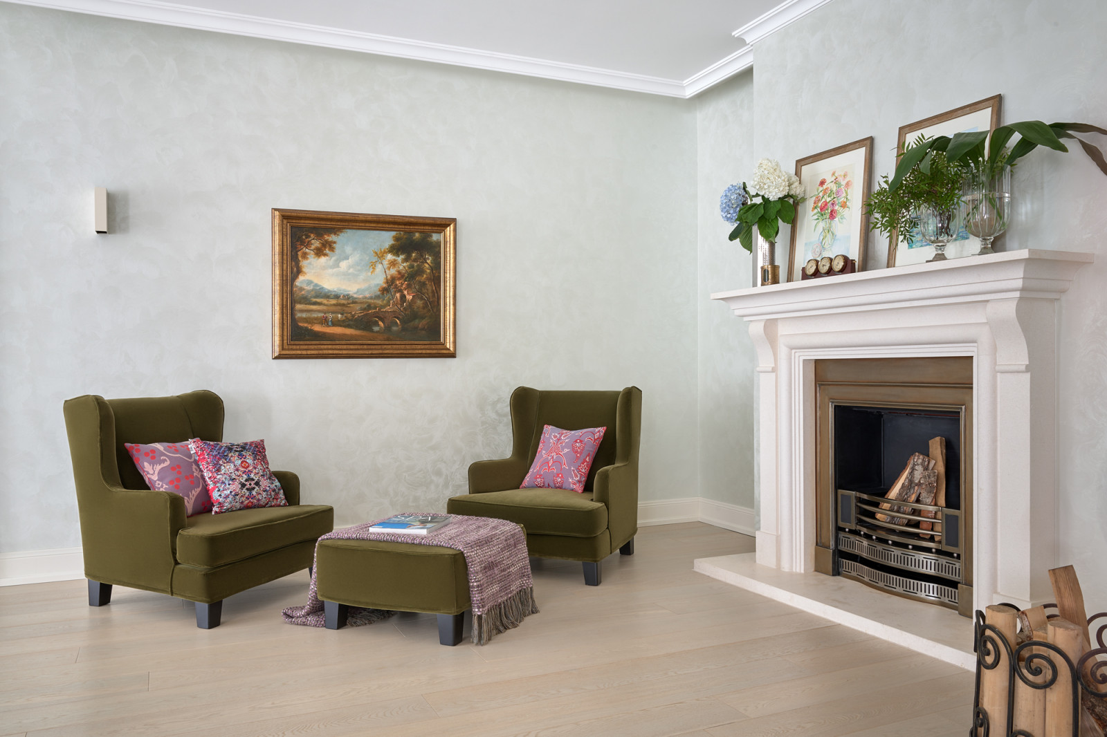 Большой загородный дом