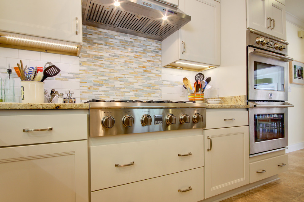 Inspiration for a transitional kitchen remodel in Miami