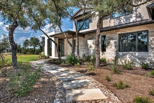 Soft Contemporary trendy-hus-og-facade