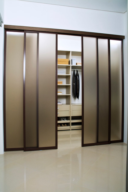 Doors closet