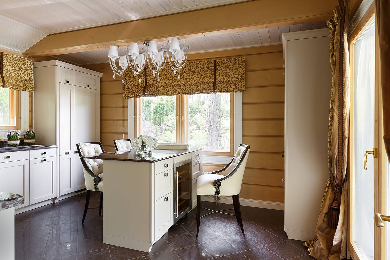 Дом из клееного бруса Log House