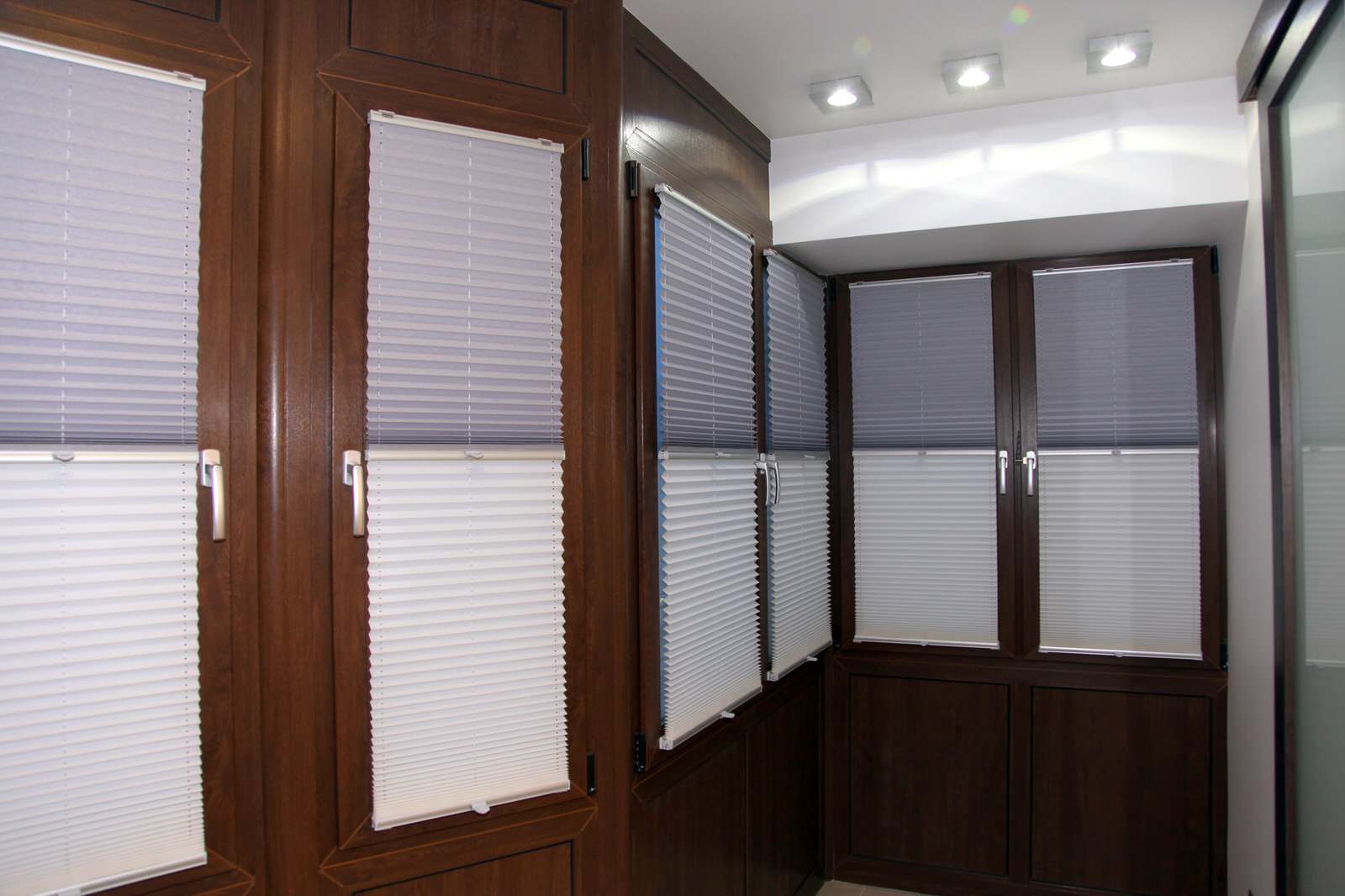 Шторы  в квартиру в современном стиле