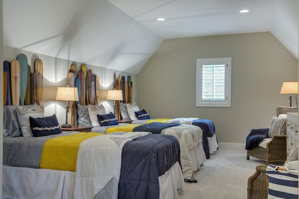 Example of a coastal home design design in Minneapolis