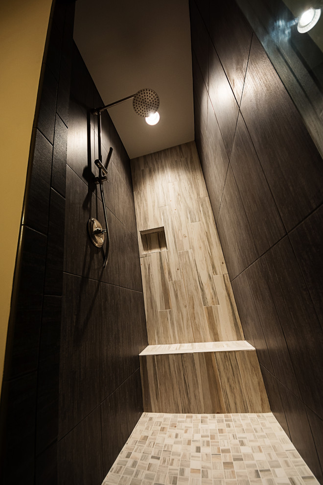 Bathroom - transitional bathroom idea