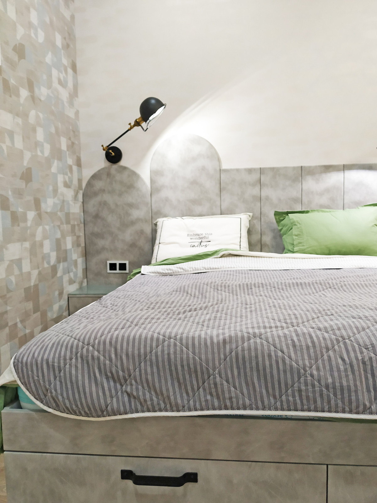 Подростковая комната с элементами лофта