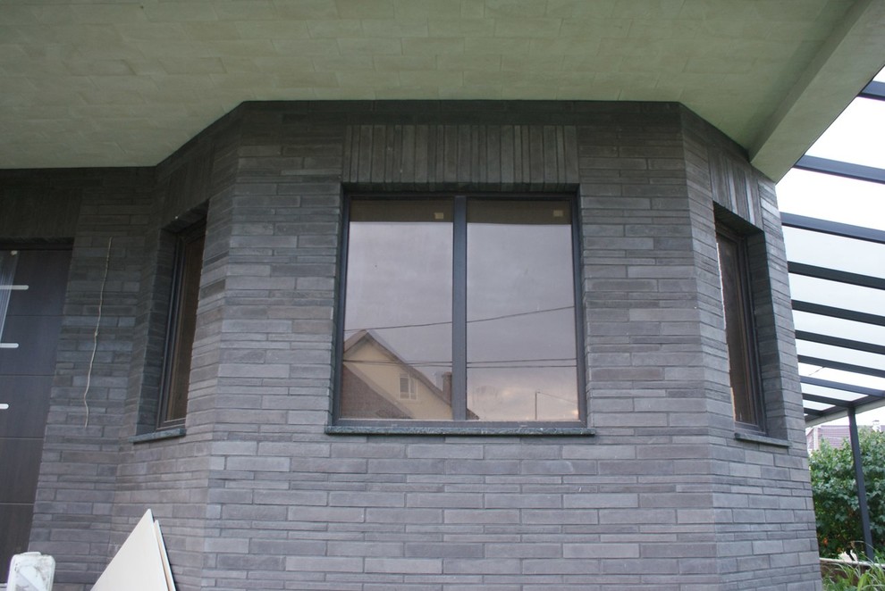 Облицовка дома декоративной ригельной плиткой