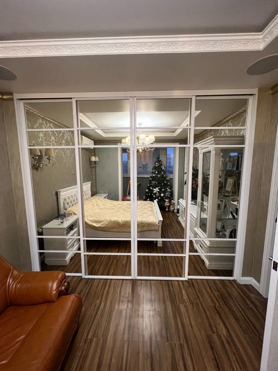 Перегородка для зонирования спальной и гостиной зоны