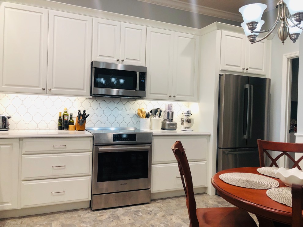 Inspiration for a transitional kitchen remodel in Cincinnati
