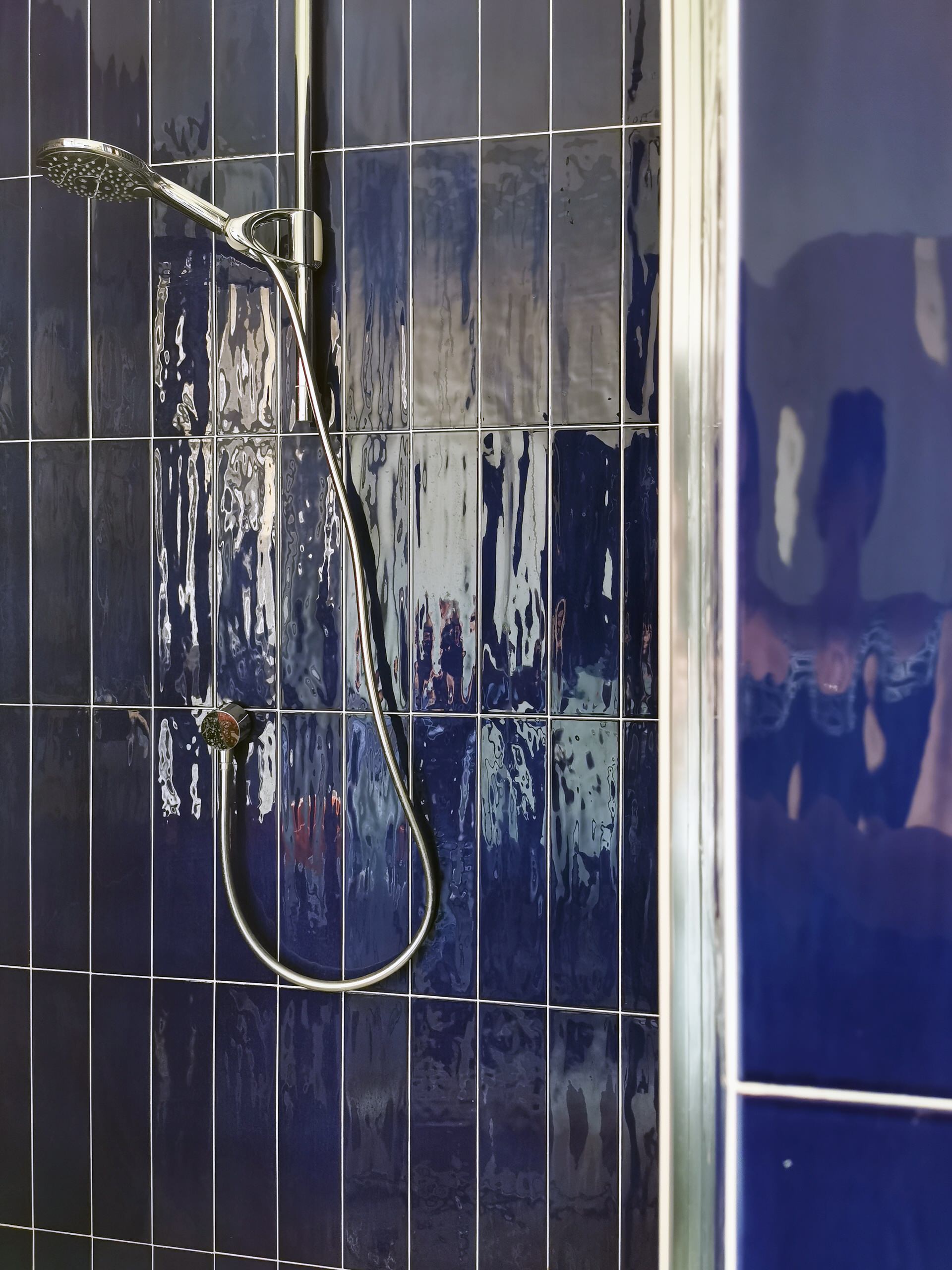 dettaglio bagno blu