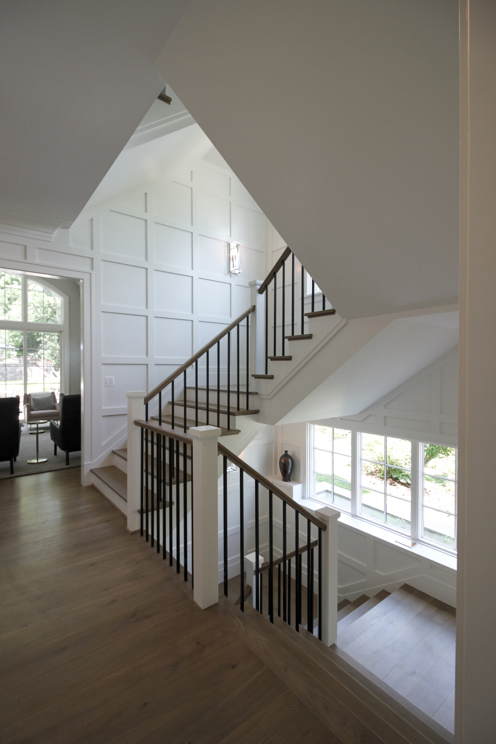 87_Welcoming and Functional Contemporary U-shaped Staircase, Arlington, VA 22207