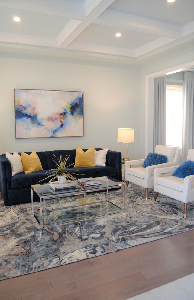 Example of a transitional home design design in Toronto