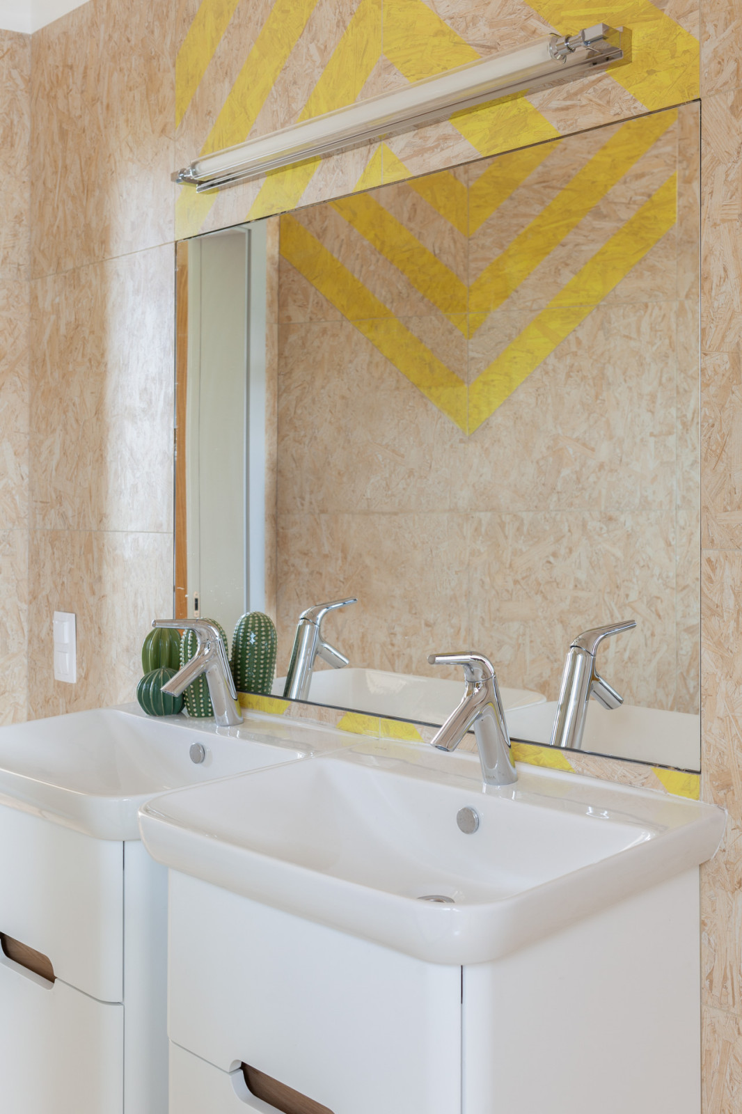 Купольный дом у воды