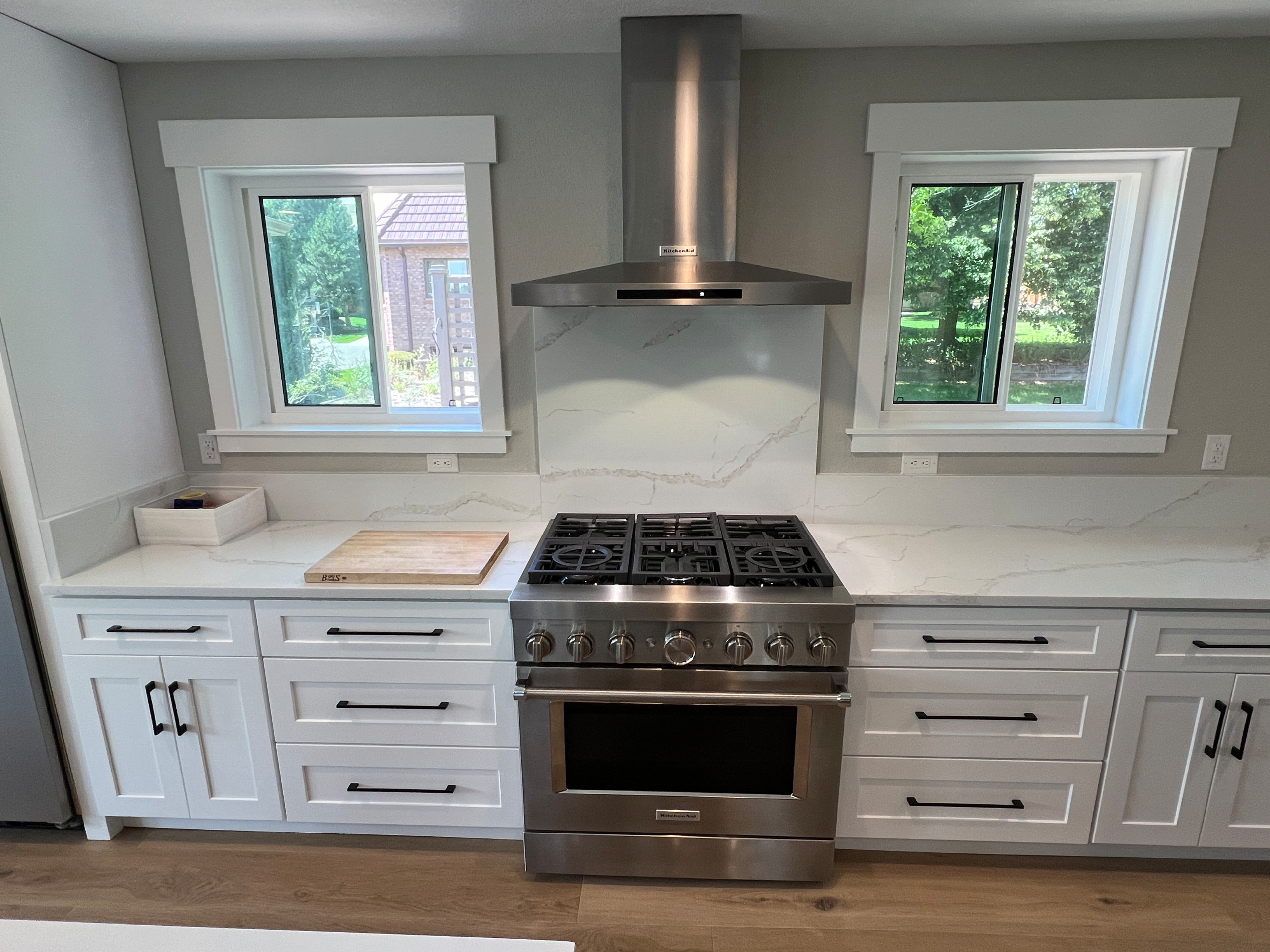 Green Mountain Modern Kitchen