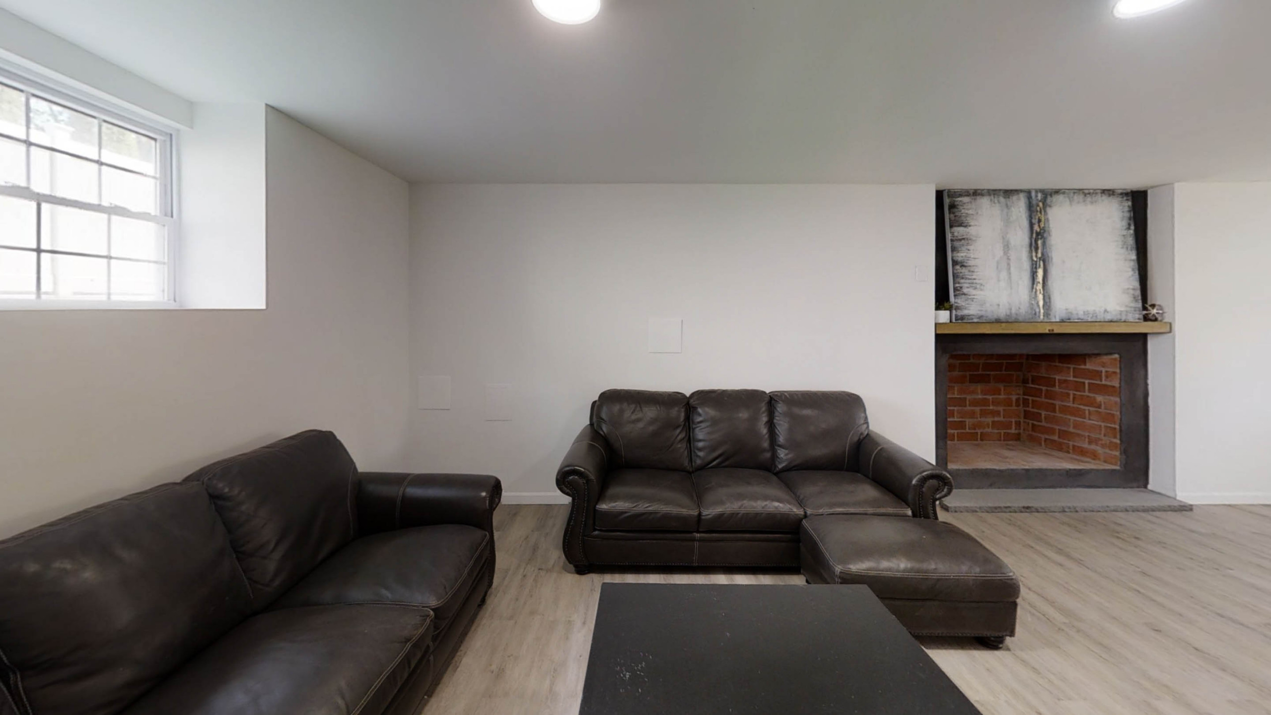 20 Eaton St