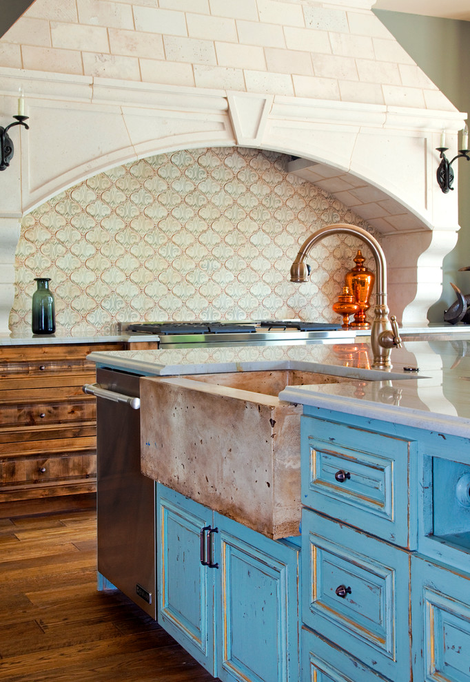 Example of a tuscan kitchen design in Phoenix
