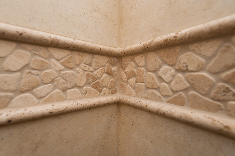 Home design - transitional home design idea in Orange County