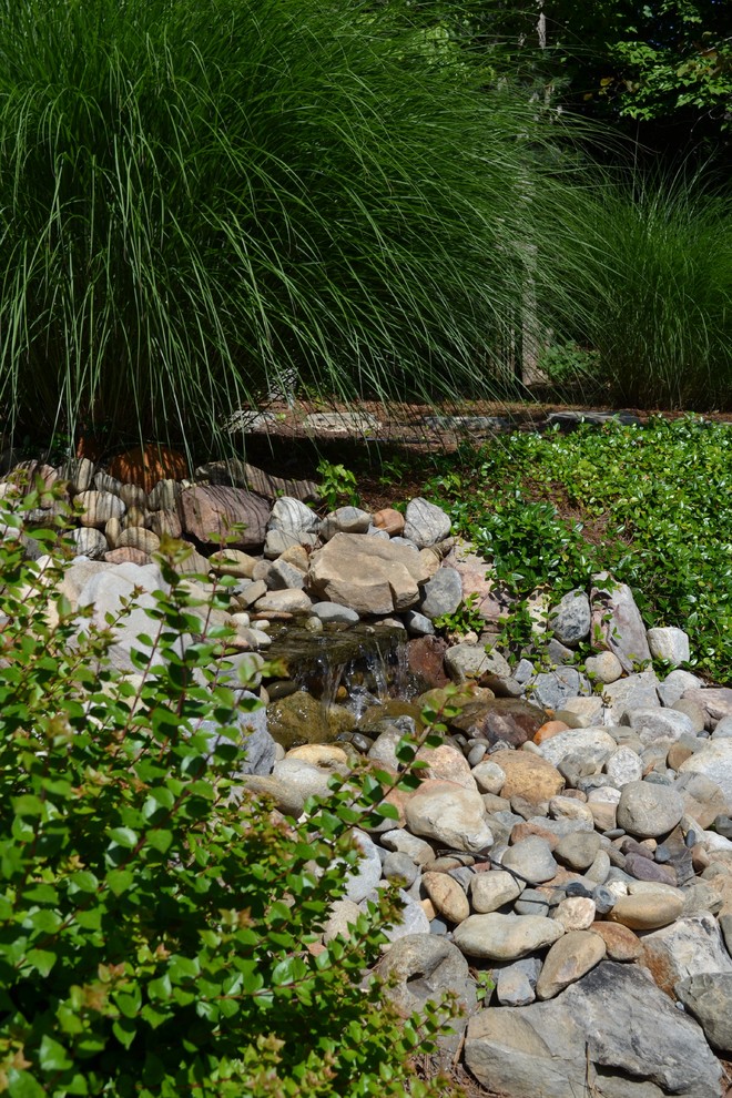 Design ideas for a traditional landscaping in Charlotte.
