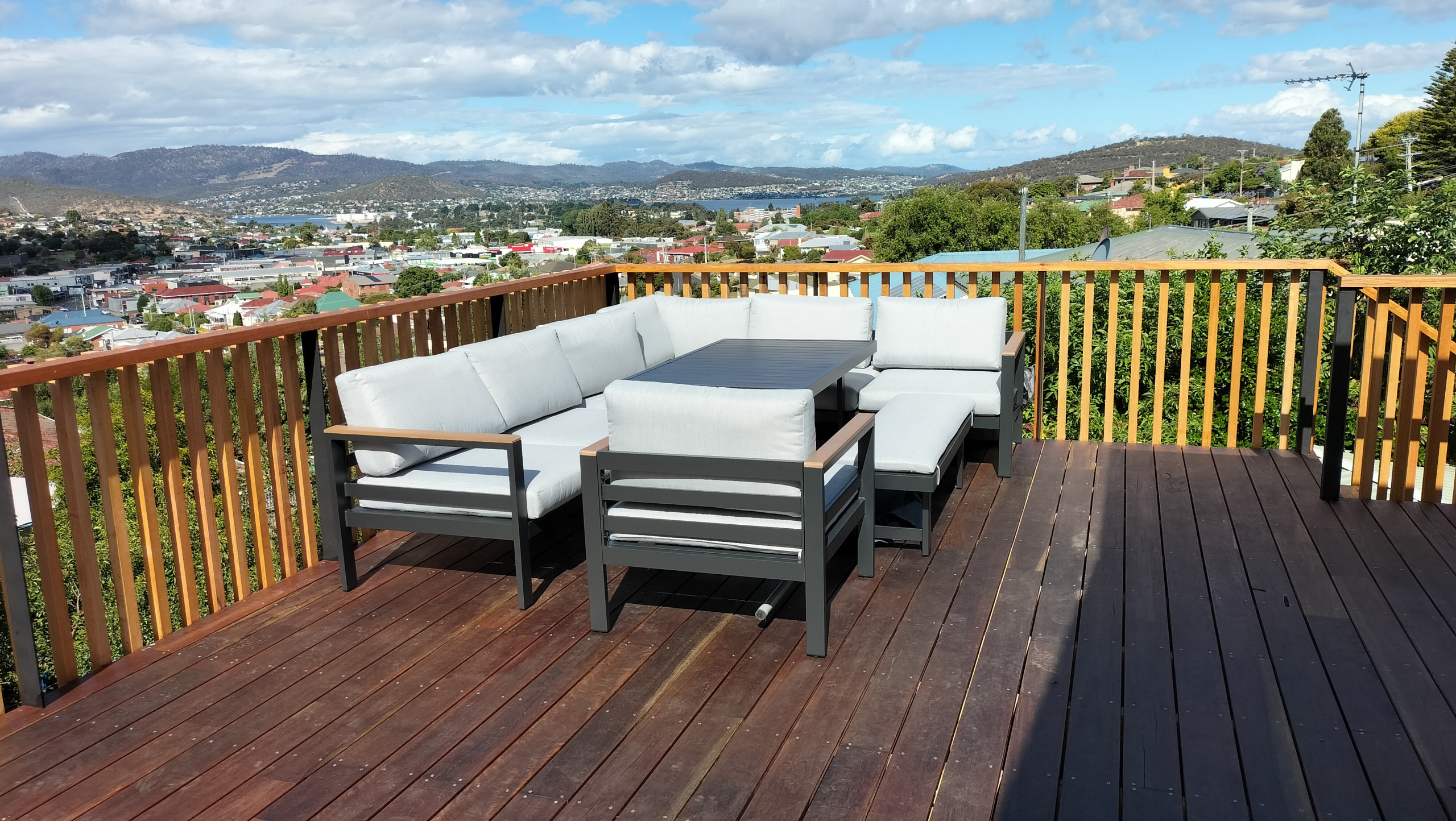 Moonah house deck