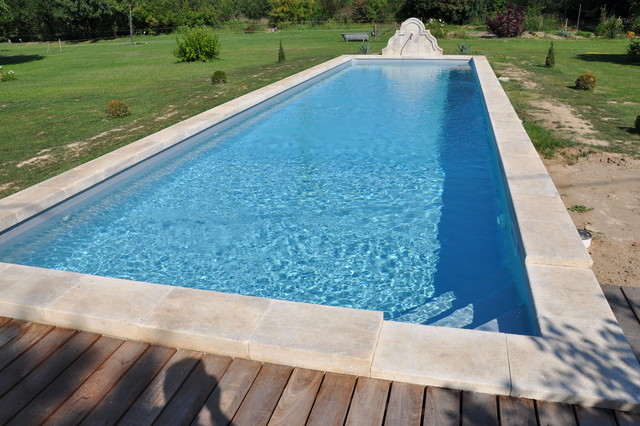 REALISATION contemporaneo-piscina