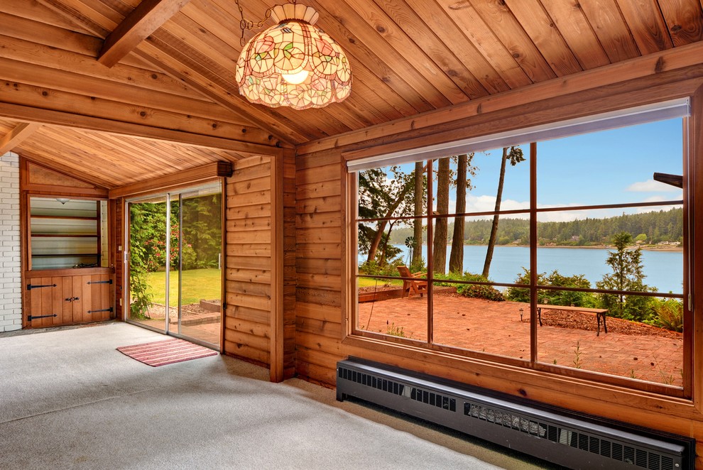 Country sunroom in Seattle with a standard ceiling.