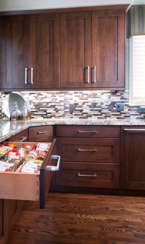 Kitchen - transitional kitchen idea in Denver