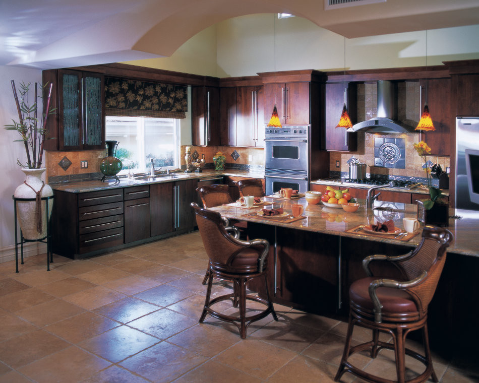 Kitchen - kitchen idea in Chicago