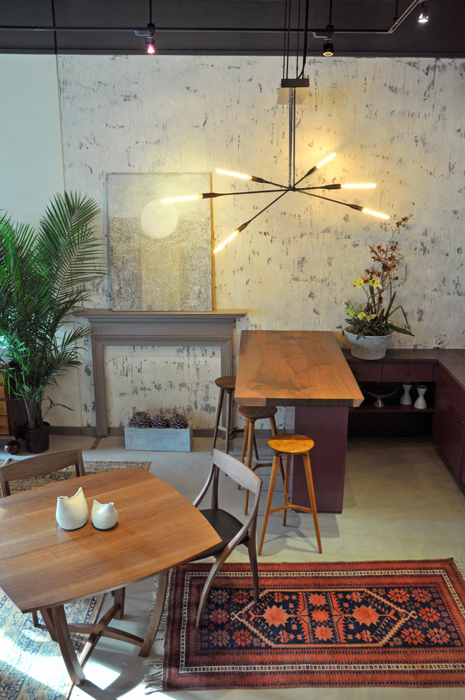 Inspiration for a transitional dining room remodel in New York
