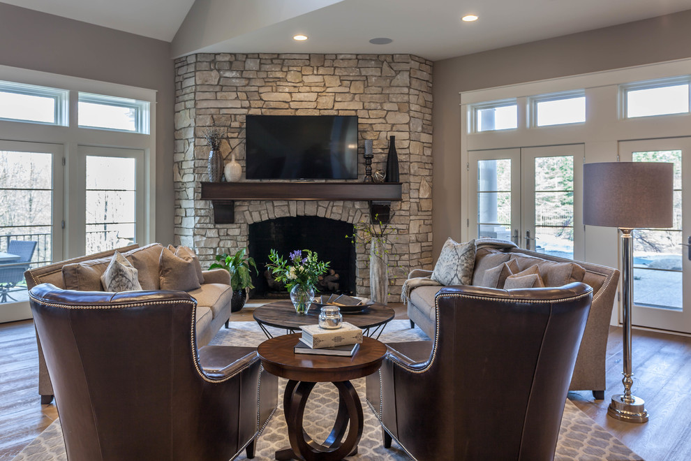 Transitional home design photo in Grand Rapids