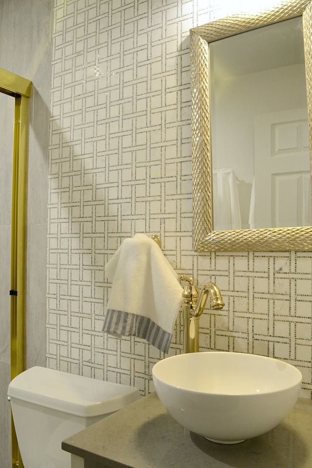 This is an example of a mid-sized transitional 3/4 bathroom in Seattle with open cabinets, grey cabinets, an alcove shower, a two-piece toilet, white tile, cement tile, multi-coloured walls, a vessel sink, concrete benchtops and a hinged shower door.