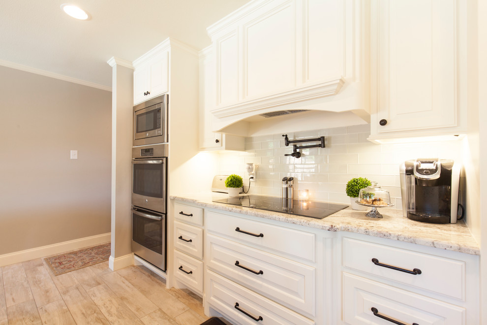 Magnolia Style Kitchen and Living Remodel - Dallas - by B Smart Builders